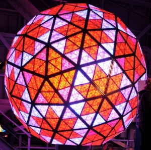 Close up of the current ball. By Times_Square_Ball_2010.jpg: Susan Serra, CKD from Long Island, USA derivative work: Sealle [CC BY-SA 2.0 (http://creativecommons.org/licenses/by-sa/2.0)], via Wikimedia Commons