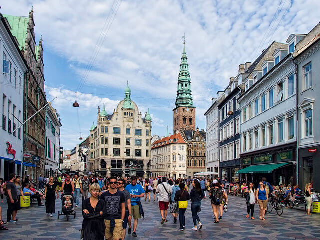 Strøget: Copenhagen's Shopper's Paradise